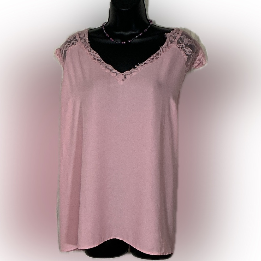 Torrid Blush Pink Lace Trim Blouse Plus Size 1X Feminine Romantic